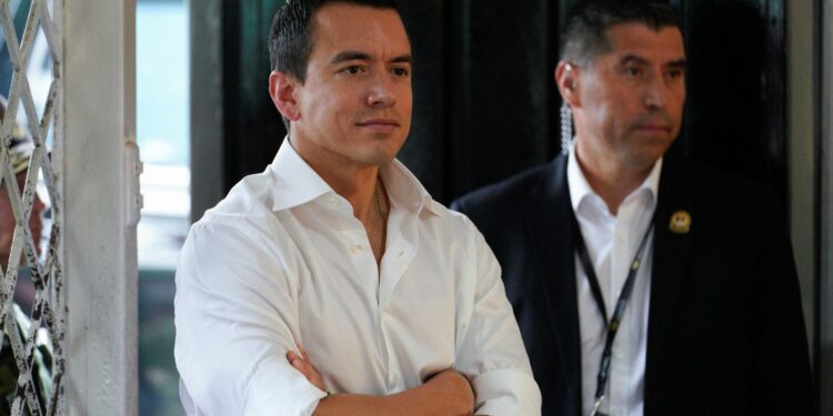 Lula cumprimenta presidente reeleito do Equador