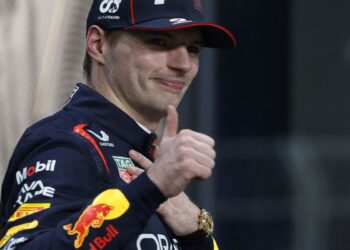 Verstappen larga na frente no GP da Arábia Saudita de Fórmula 1