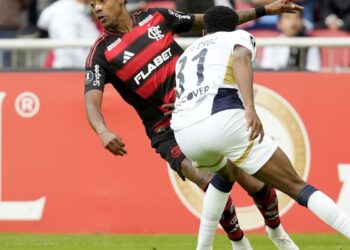 Flamengo empata com LDU e se complica na Libertadores