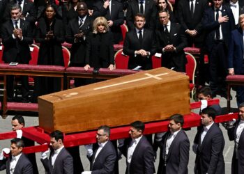 Corpo de papa Francisco é sepultado na Basílica de Santa Maria Maior