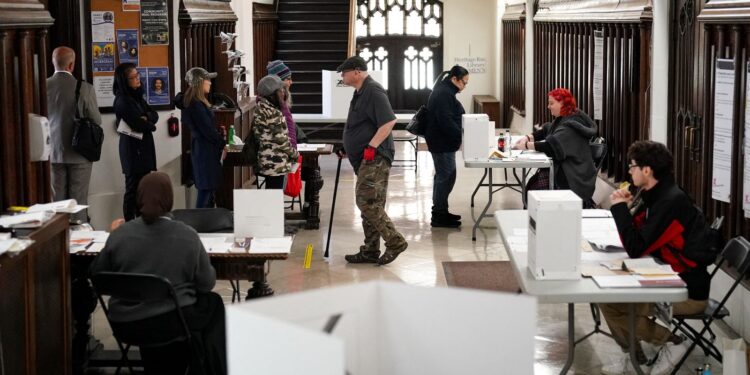 Canadenses vão às urnas em eleição dominada por preocupações com Trump