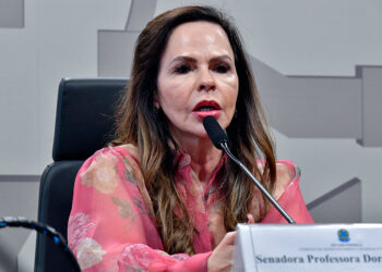 CAE pode votar na terça criação do Programa Nacional do Livro Técnico — Senado Notícias