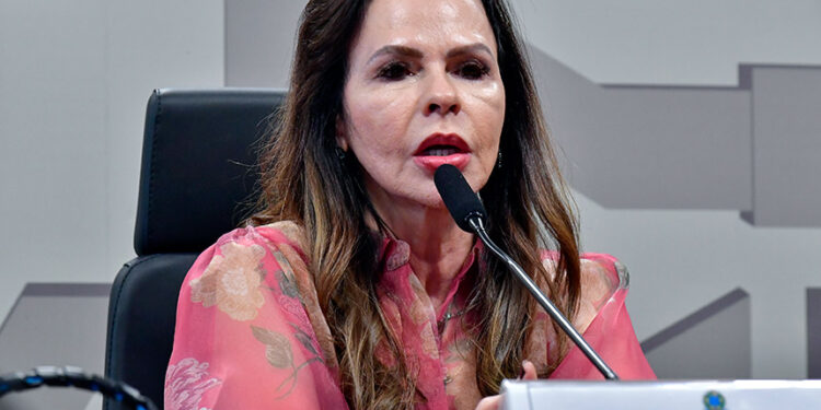 CAE pode votar na terça criação do Programa Nacional do Livro Técnico — Senado Notícias