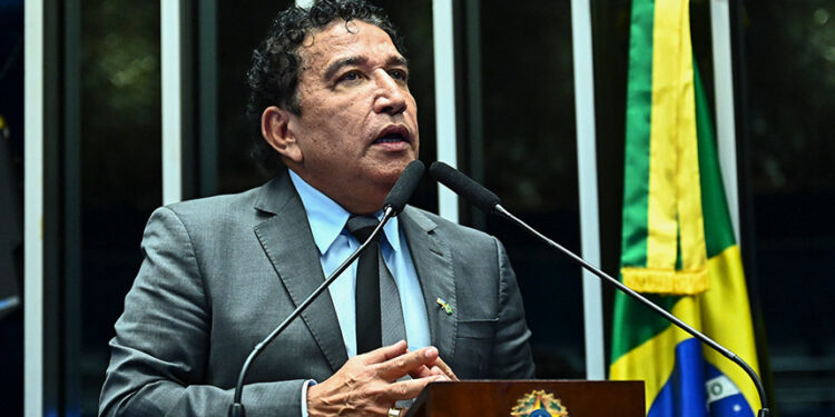 Magno Malta critica prisões de capixabas pelo 8 de janeiro — Senado Notícias