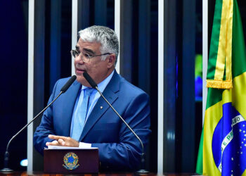 Girão pede renúncia de Barroso e proteção policial a ex-assessor de Moraes — Senado Notícias