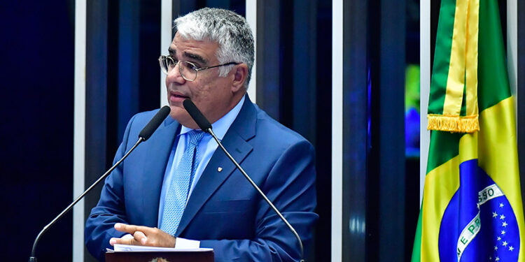 Girão pede renúncia de Barroso e proteção policial a ex-assessor de Moraes — Senado Notícias