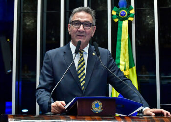 Lucas Barreto critica consulta sobre criação de reservas no Amapá — Senado Notícias