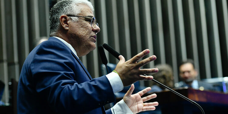 Girão pede apoio para CPI investigar suposta relação entre CBF e ministro do STF — Senado Notícias