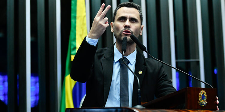 Cleitinho sugere CPMI para apurar fraudes no INSS — Senado Notícias