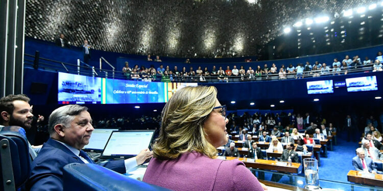 Sessão no Senado celebra 65 anos de Brasília e reforça ‘visão de futuro’ — Senado Notícias