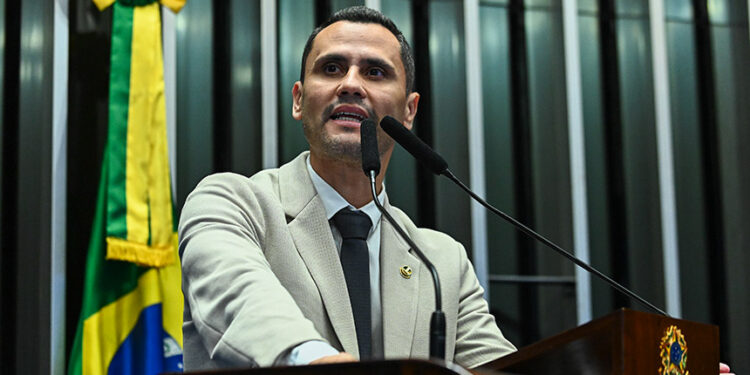 Cleitinho critica penas do 8 de janeiro e pede criação de CPI do INSS — Senado Notícias