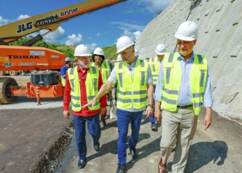 Lula visita trecho da Via Dutra que tem 25% das obras concluídas