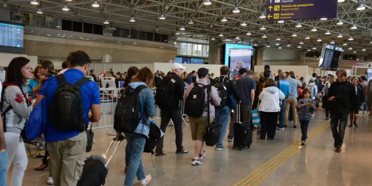 Projeto cria lista para proibir criminosos de embarcar em voos — Senado Notícias