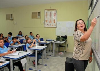 Comissão de Educação deve votar criação da Carteira Nacional Docente (CND) — Senado Notícias