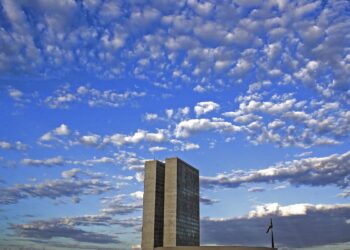 Conheça o perfil dos deputados que assinaram urgência do PL da Anistia