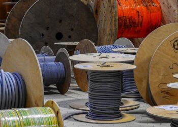 Polícia faz operação contra esquema interestadual de furtos de cabos