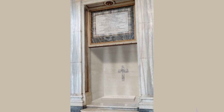 Túmulo do Papa Francisco foi feito com pedra da região de seus avós