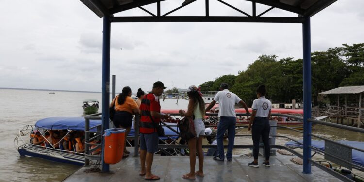 Receita do turismo internacional tem crescimento recorde em fevereiro