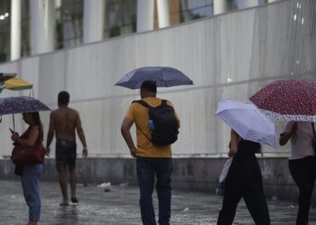 Previsão de chuva forte leva Rio a montar plano de prevenção