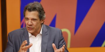 Haddad afirma que EUA são incoerentes ao tarifar o Brasil
