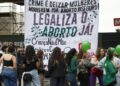 Barreiras travam aborto legal no Brasil, diz instituto ligado à OMS
