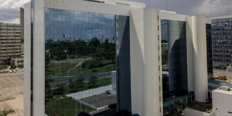 Greve de peritos do INSS: STF pede que PGR avalie abrir inquérito