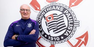Dorival Júnior assume oficialmente comando técnico do Corinthians