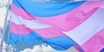 Entidades reagem a vetos de terapias hormonais para menores