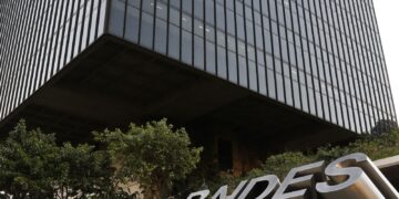 BNDES aprova crédito de R$ 20 milhões para empresa que abastece o SUS