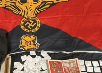 Homem de 70 anos é preso no Rio por comercializar símbolos nazistas
