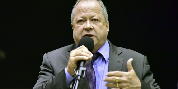 Moraes concede prisão domiciliar ao deputado Chiquinho Brazão