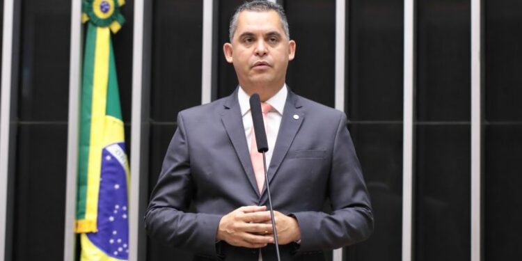 Projeto estende prazo para município aprovar plano de mobilidade urbana – Notícias