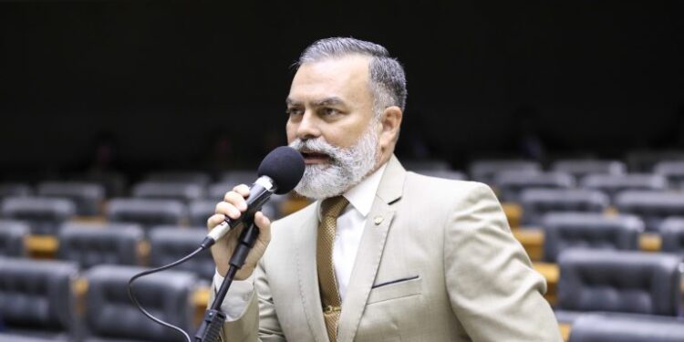 Comissão aprova projeto com medidas de proteção aos direitos das crianças em grandes obras – Notícias