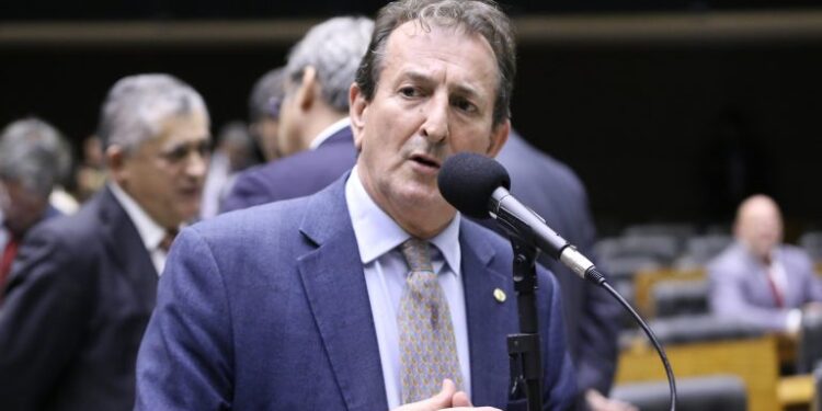 Câmara aprova projeto que facilita ajuda em desastres climáticos e combate a incêndios florestais – Notícias