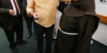 Greve de fome: Braga acampa na Câmara após Conselho votar cassação