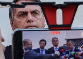 STF abre ação penal contra Bolsonaro e mais 7 réus por trama golpista