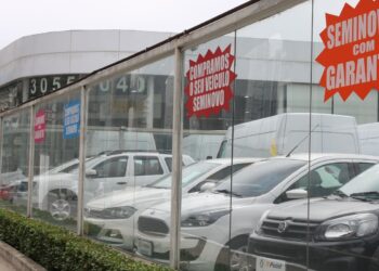 Vendas de veículos financiados têm queda em março, diz B3