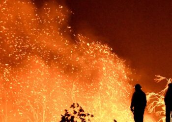 Incêndio florestal em Nova Jersey pode se tornar o maior do estado