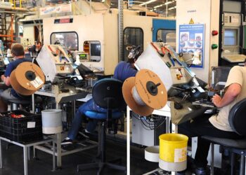 IBGE: indústria recua em sete dos 15 locais pesquisados em fevereiro