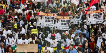 Ato em São Paulo pede justiça no caso de senegalês morto por PM