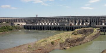 Itaipu registra saldo positivo de US$ 680 milhões em 2024