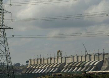 Conta de luz terá bandeira amarela em maio, decide Aneel