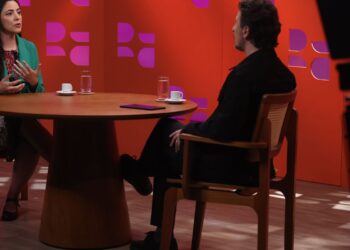 DR com Demori: jornalista detalha investigação sobre família Bolsonaro