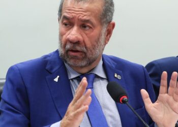 Lupi diz que sempre foi contra descontos em benefícios previdenciários