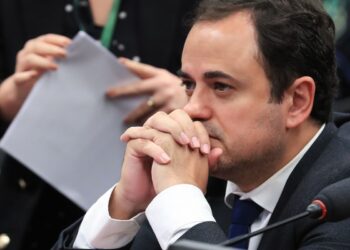 Relator do Conselho de Ética pede cassação do deputado Glauber Braga