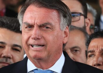 Após atendimento em Natal, Bolsonaro será transferido para Brasília