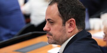 CCJ: relator nega recurso de Glauber contra cassação de mandato