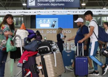 Aeroportos da Infraero devem receber 115 mil passageiros no feriadão