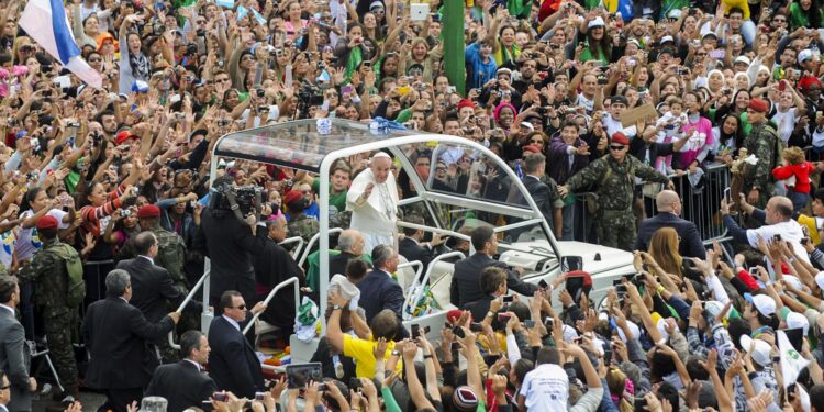 Visita do papa ao Brasil reuniu 3,7 milhões de pessoas no Rio