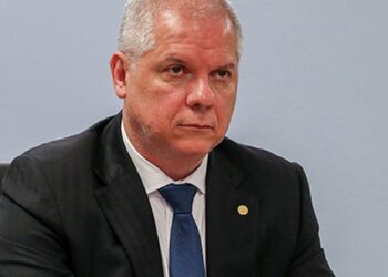 Lula determina demissão do presidente do INSS